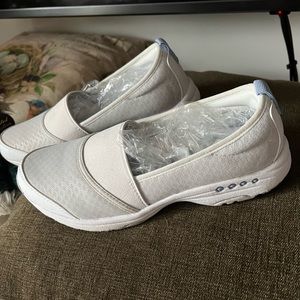 Easy Spirit slip on shoes